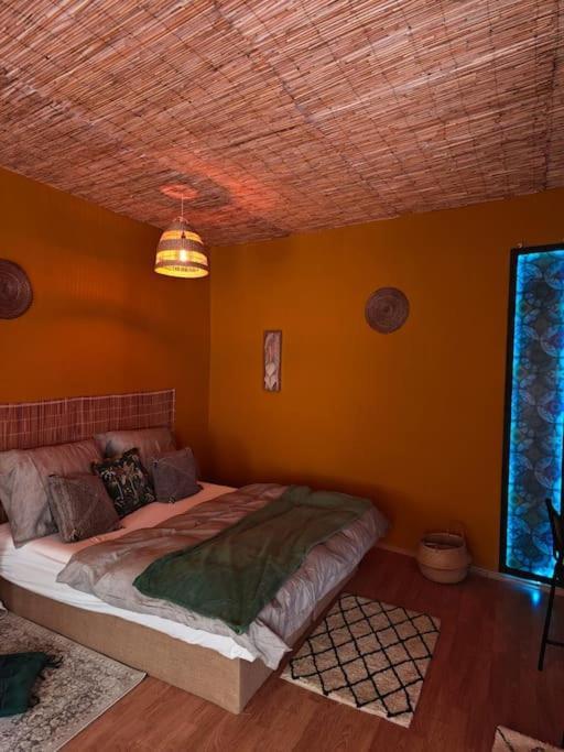 Sahara Studio With Shared Bathroom In City Centre Bratislava Exterior foto